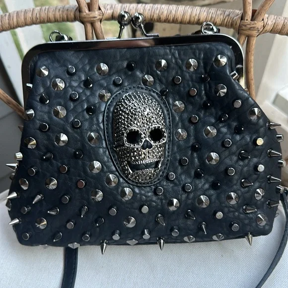 NWT Studded Skull Black Bag - Picture 1 of 11